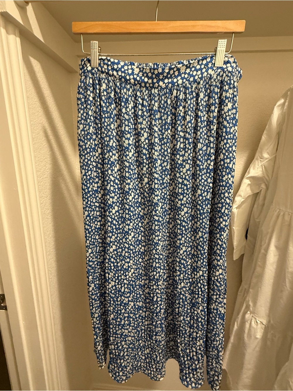 Zara Blue Floral Pleated Maxi Skirt